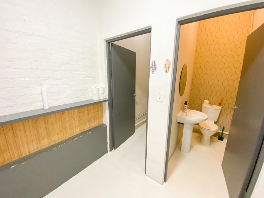 To Let commercial Property for Rent in Zonnebloem Western Cape